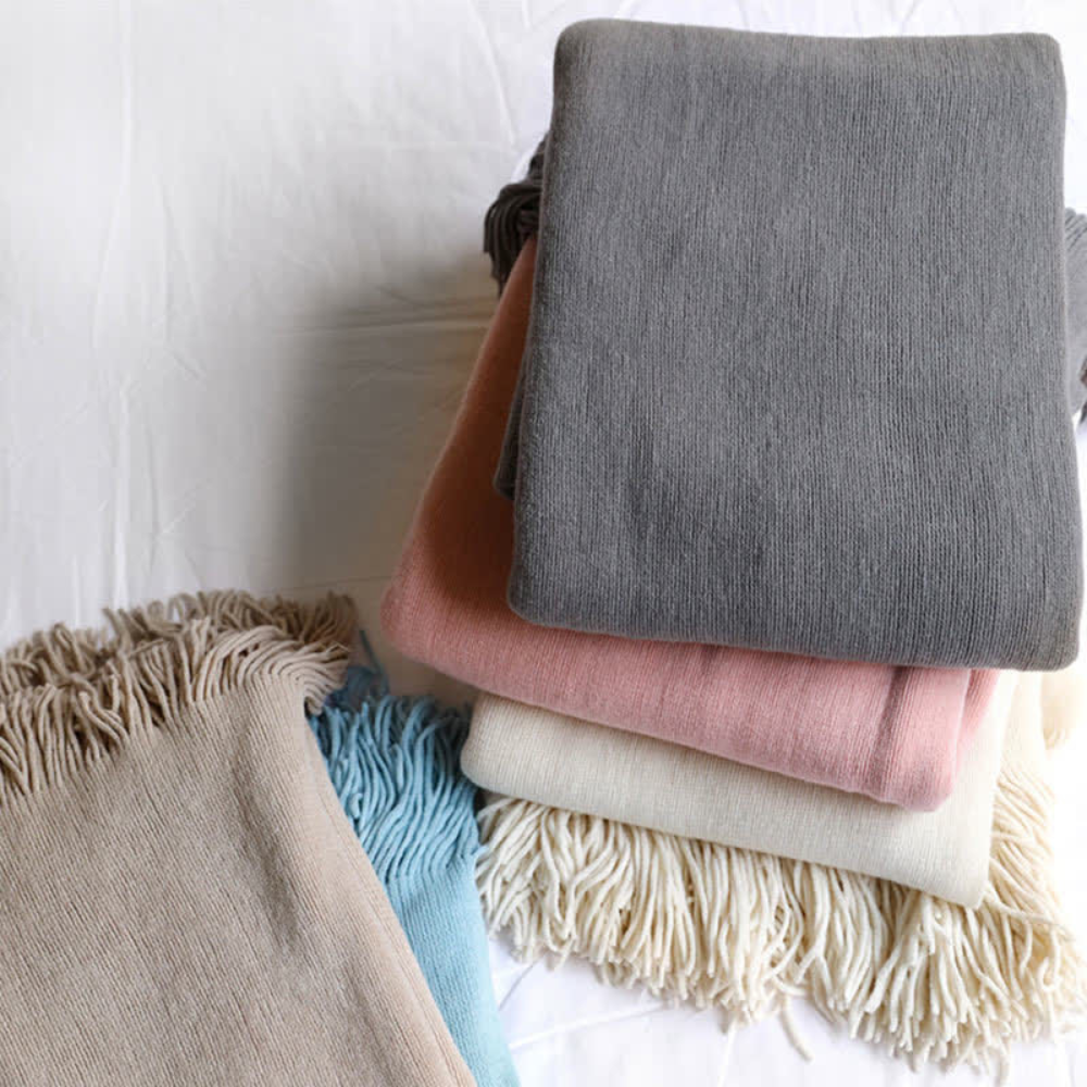 Gemütliche, dicke Strickdecke mit Quasten - Weiche Wurfdecke für Wohnkultur