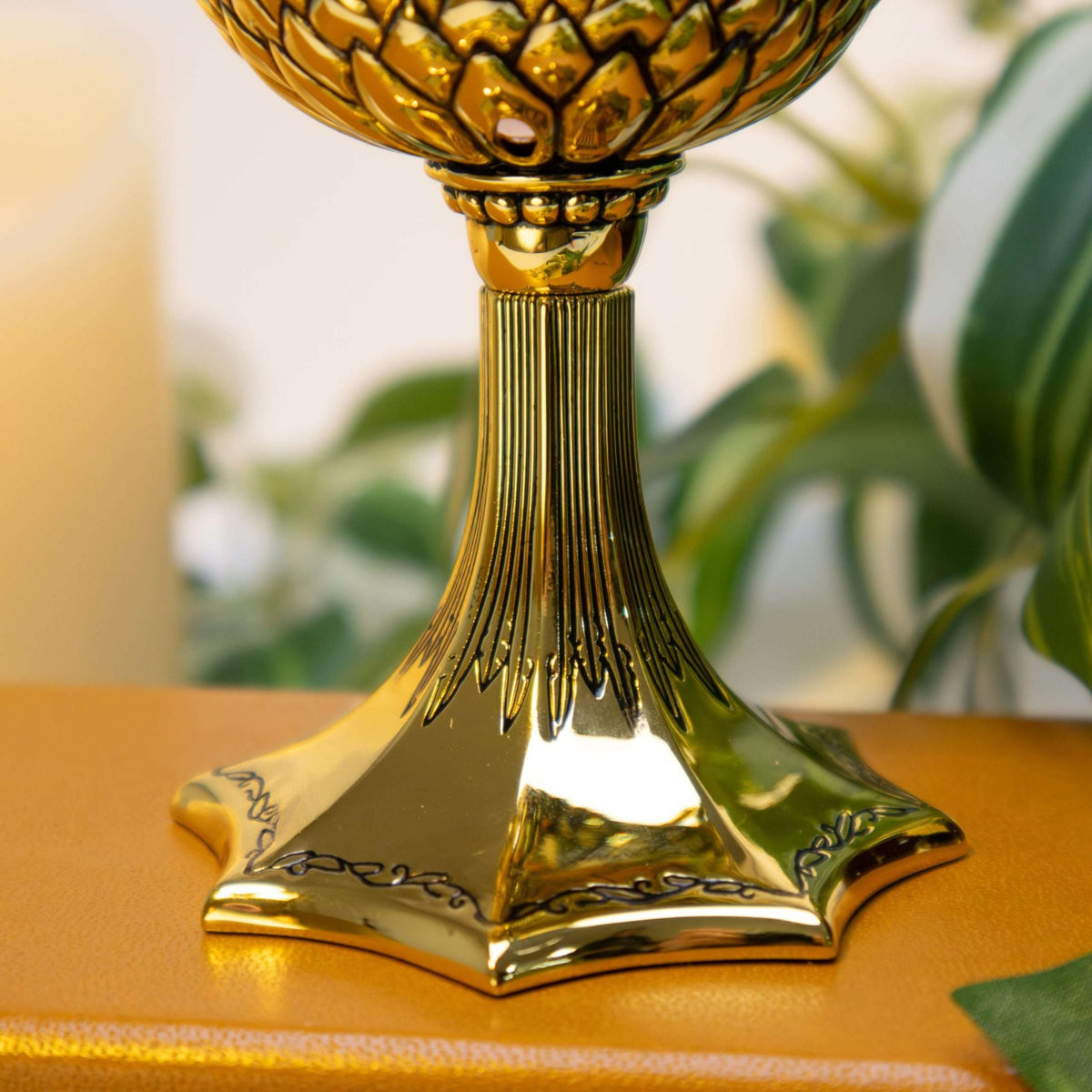Réplique de la coupe de Helga Poufsouffle Harry Potter - Accessoire d’exposition de 13.5 cm