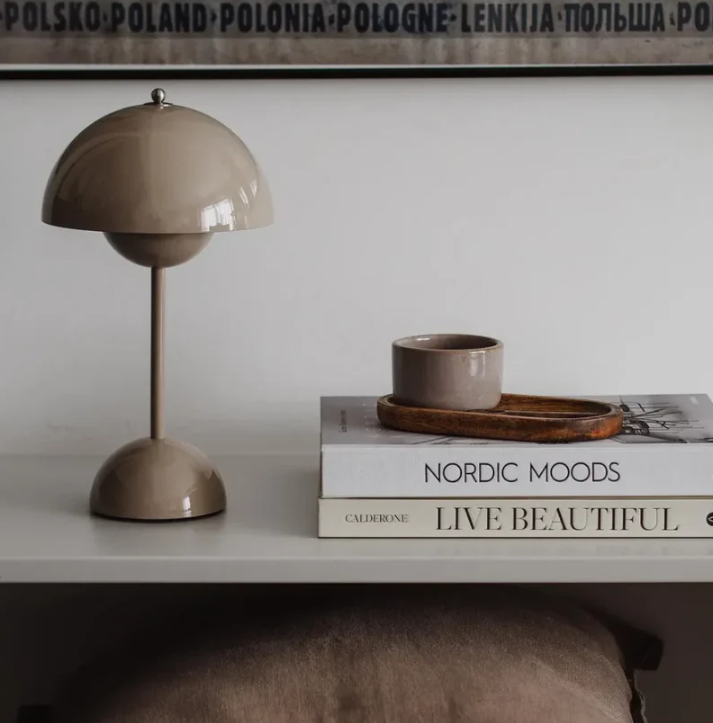Moderne Eleganz Tischlampe