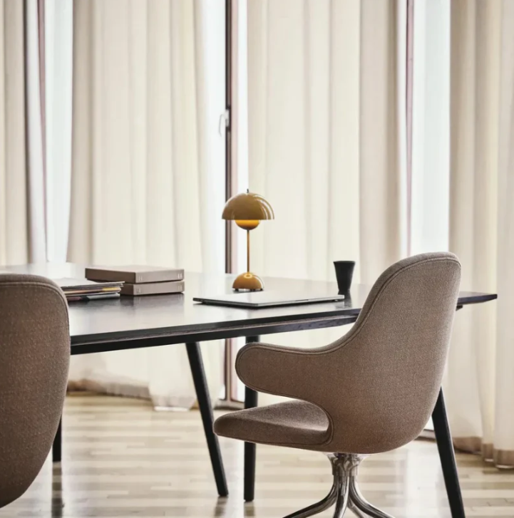 Moderne Eleganz Tischlampe