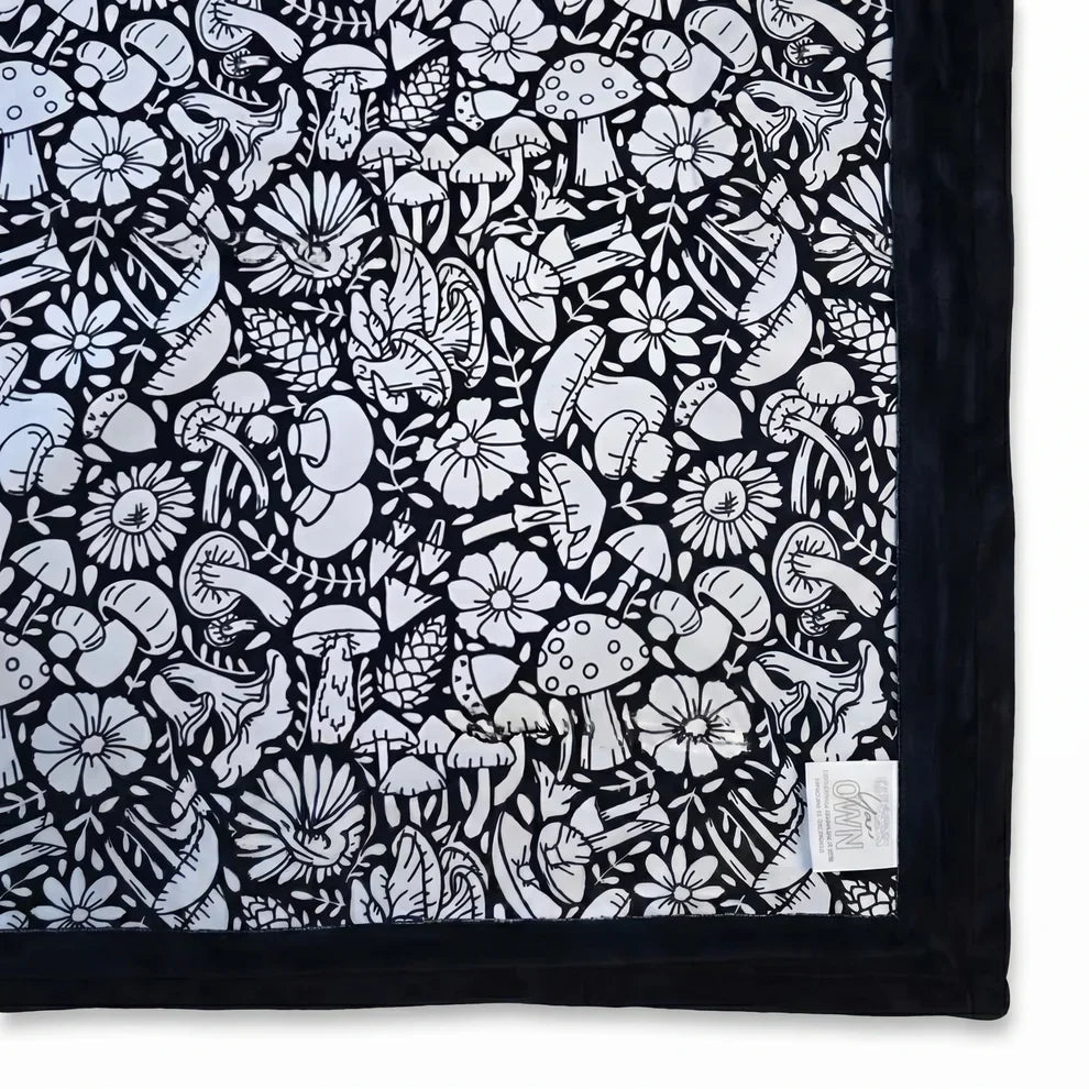 DIY Colouring Blanket Set with Fabric Markers