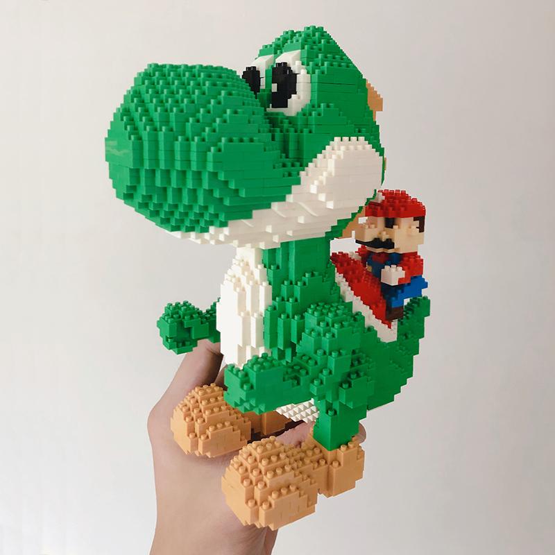 Green Dinosaur and Red Plumber Building Block Set, 2,000 Pieces
