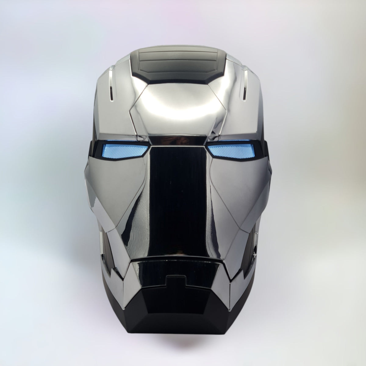 War Machine Helm - Sprachsteuerung und LED-Augen