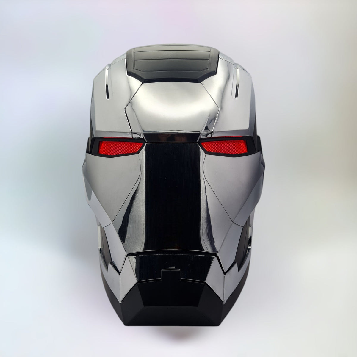 War Machine Helm - Sprachsteuerung und LED-Augen