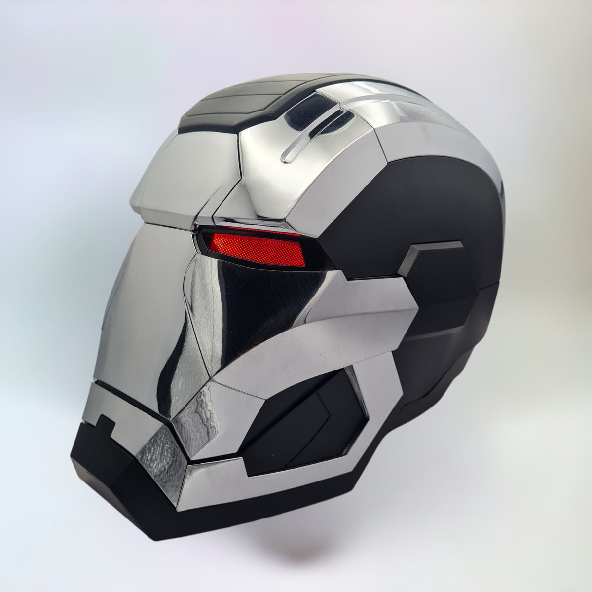 War Machine Helm - Sprachsteuerung und LED-Augen