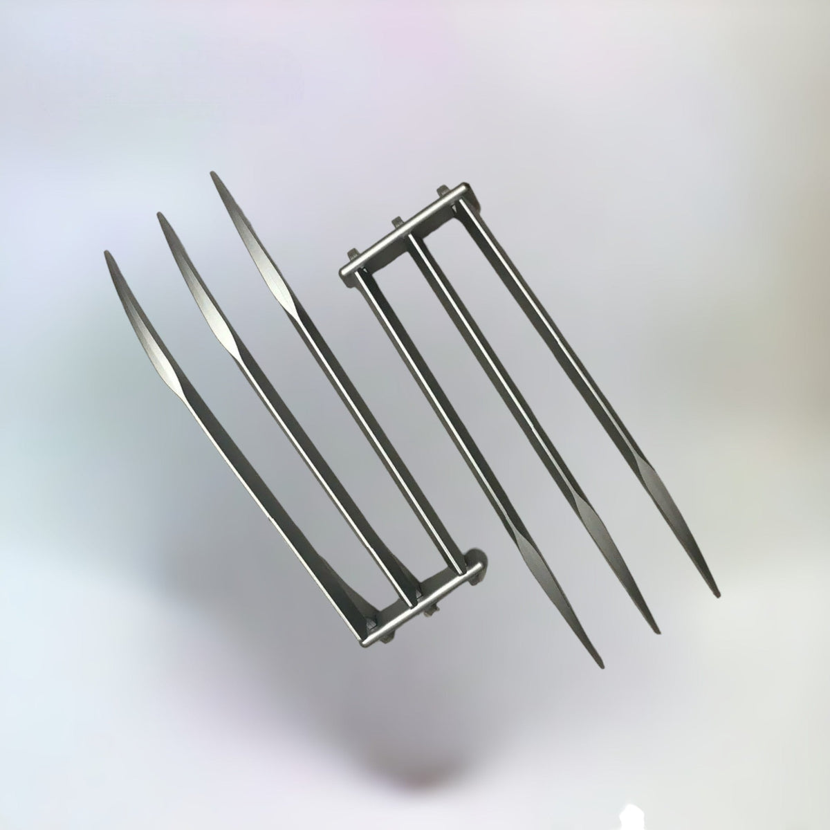 Wolverine Plastic Cosplay Claws - 25 cm Costume Accessories