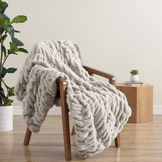 Cozy Faux Fur Throw Blanket for Home Decor and Warmth