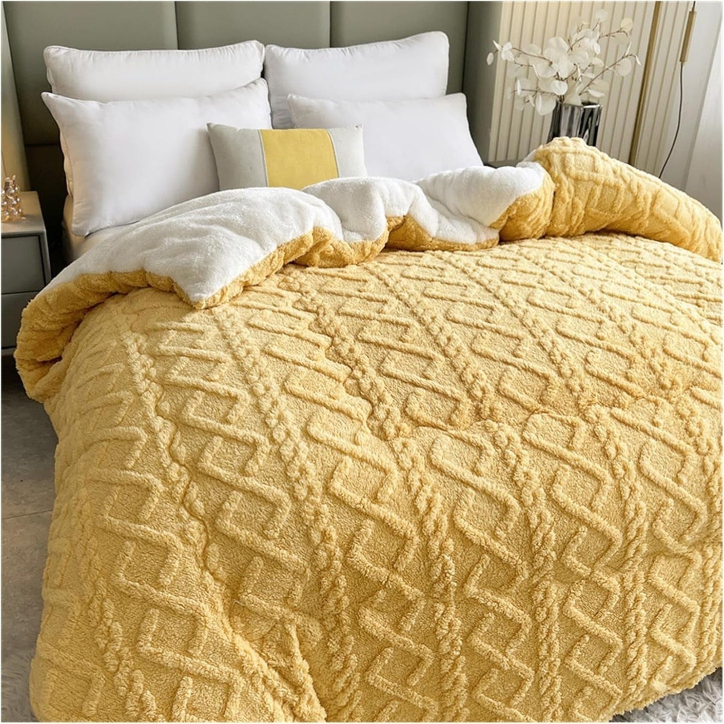 Cozy Thick Sherpa Blanket for Ultimate Warmth and Comfort